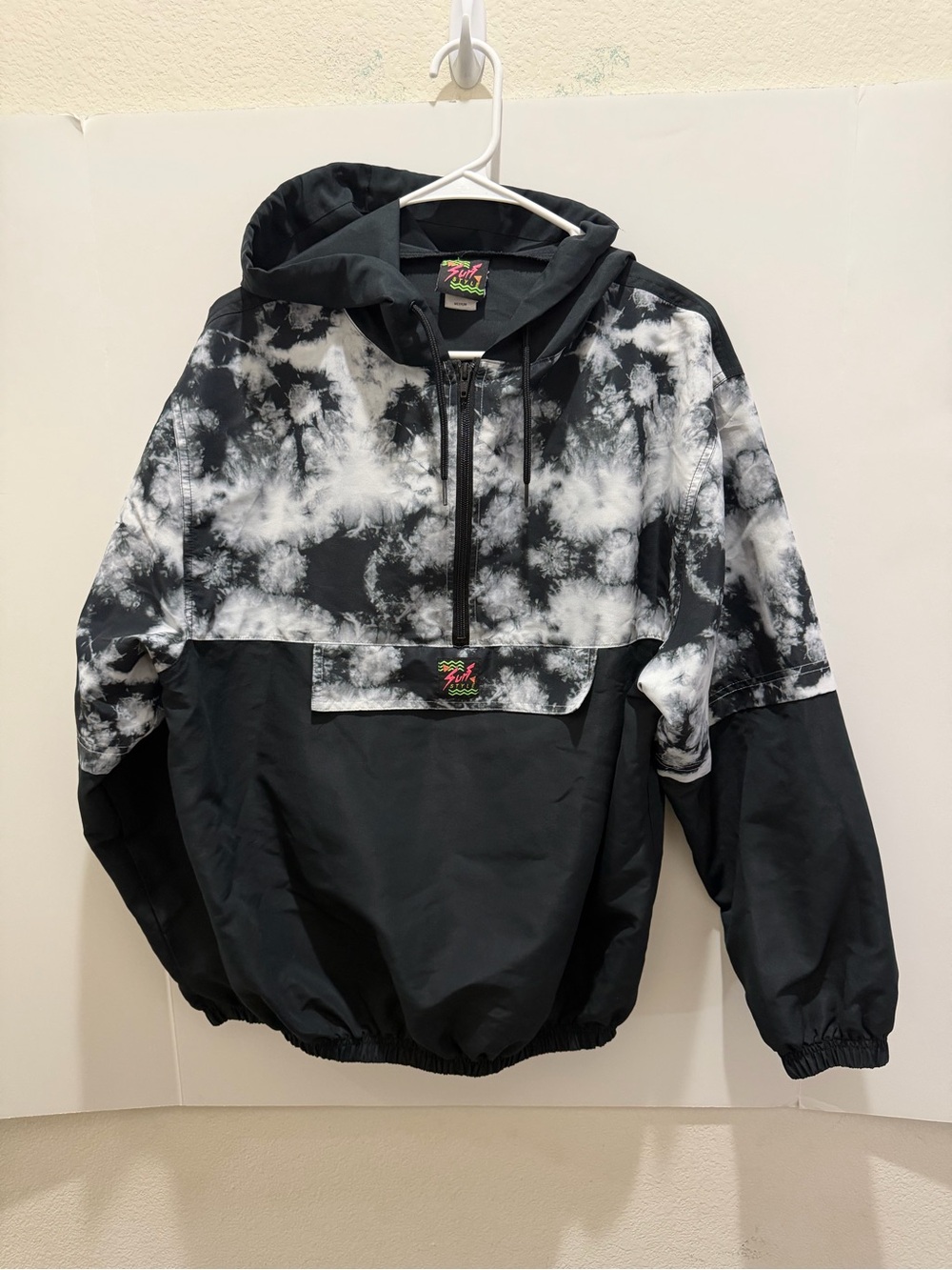 Vintage Surf Style Windbreaker Jacket Mens Medium Black And White Tie Dye Hood